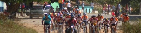 Atletas de Santa Maria da Vitória conseguem bons resultados em prova de ciclismo