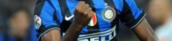 Clube de Roberto Carlos anuncia a contratação de Samuel Eto'o