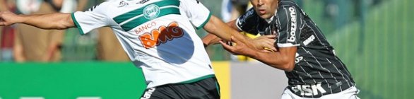 Coritiba encerra série de tropeços e vence Corinthians, que segue líder