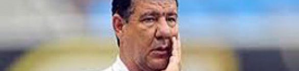 Fica um gosto amargo', diz Joel Santana após derrota