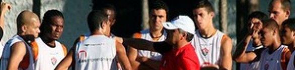 Não adianta atacar como um avião e defender como tartaruga’, diz Benazzi