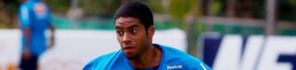 Cruzeiro libera e atacante Reis reforça tricolor baiano 