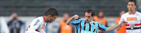 Douglas leva o Grêmio à terceira vitória seguida: 1 a 0 no São Paulo