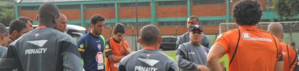 Uelliton e Neto Coruja à disposição de Benazzi