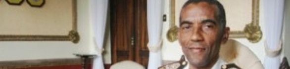 O Coronel Mascarenhas foi homenageado pelo Comando e sociedade civil no dia 22 .