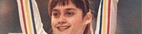 Nadia Comaneci a primeira atleta a fazer a pontuação máxima.