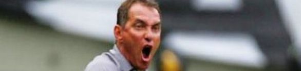 Vitória tenta superar  crise com PC Gusmão 