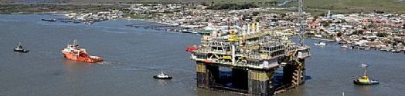 P-55 deixa o estaleiro em Rio Grande e segue rumo à Bacia de Campos