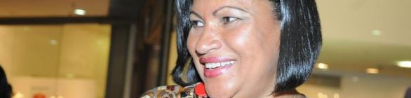 LIVROS DOADOS NO CAMAROTE MARTA GÓES SERÃO ENVIADOS PARA BIBLIOTECAS PÚBLICAS