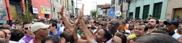 Festejos do 2 de Julho levam políticos e uma multidão da Lapinha ao Pelô