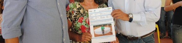 Famílias do Território de Irecê recebem título de posse de cisternas 