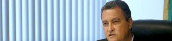 Rui sanciona lei que cria bolsa de estímulo para professores