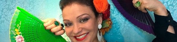 Yacht Clube da Bahia a cantora Monica San Galo sobe ao palco