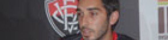 Reforço argentino do Vitória só poderá estrear no BaVi