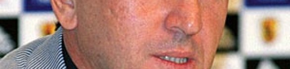 Zico entra em campo e Salvador deve receber projeto do craque