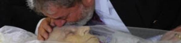 Lula chora ao se despedir de Alencar