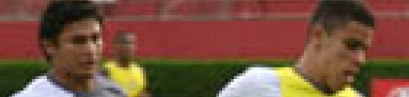 Antonio Lopes testa novidades em treino coletivo