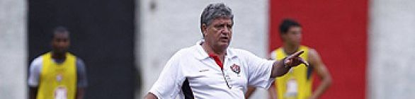 Geninho espera o BID da CBF para mudar o Vitória