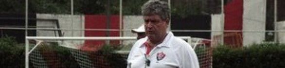 Técnico Geninho sobe a Colina Sagrada