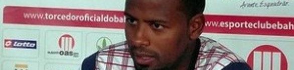 René diz que Camacho e Helder são favoritos, mas espera por Fabinho