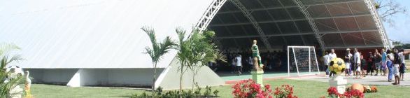 Pojuca comemora 98 anos de emancipação com inauguração de quadra coberta constru