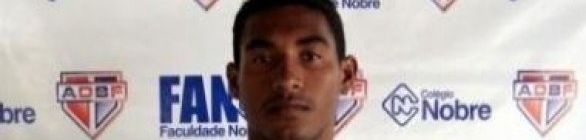 De volta , João Neto marca três vezes