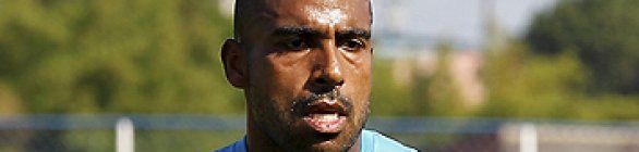 Coelho é regularizado e se torna opção para Joel Santana