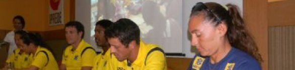 Os jogadores do Circuito Banco do Brasil de Vôlei de Praia visitaram a sede