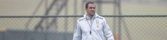 Jardine convoca seleção olímpica para torneio na França