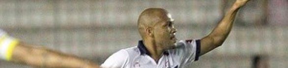 Souza vira dúvida para partida contra o Fluminense de Feira