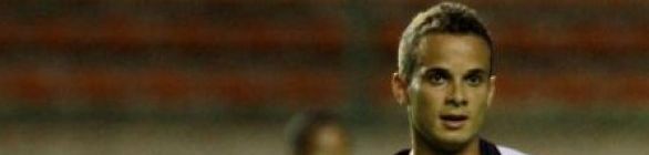 Sem Morais e Souza, Falcão comanda treino no Fazendão 