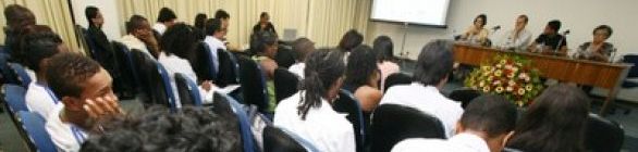 Encontro em Salvador discute direitos dos adolescentes em megaeventos Encontro 