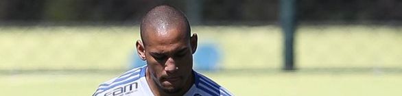 Vitória anuncia contratação do volante Gabriel Furtado