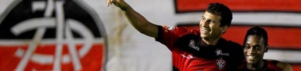 Vitória espanta a crise e goleia o Atlético-BA no Barradão: 5 a 0