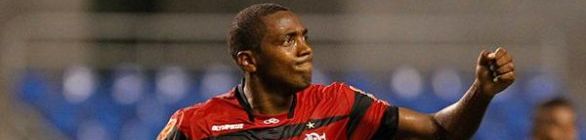 Renato vai passar por cirurgia, mas voltará a jogar futebol 