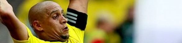 Fora de lista do Anzhi, Roberto Carlos terá reunião decisiva neste sábado