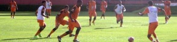 Cerezo escala Geovanni e Uelliton, mas perde Victor Ramos e Nino