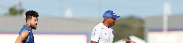 Com treino tático e bola parada, Bahia fecha preparação para pegar o Coxa