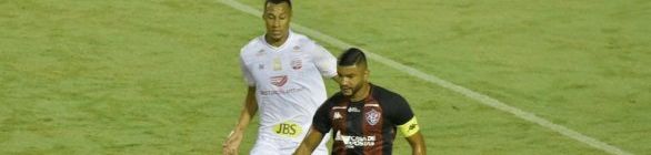 Fernando Neto até tenta, mas time inteiro fica devendo contra o Náutico