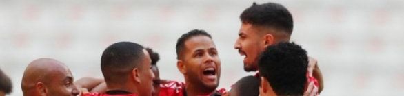 vitória do Athletico-PR sobre o Bahia na Arena da Baixada