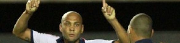 Jogadores do Bahia reclamam de arbitragem do Ba-Vi