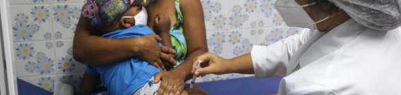 Primeiro dia da campanha contra gripe tem 6 mil vacinados em Salvador
