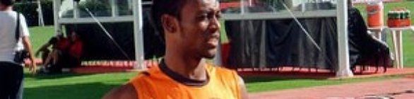 Sem preguiça: Após goleada, Cerezo comanda treino com os reservas