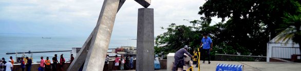 Praça da Cruz Caída recebe ações de recuperação após vandalismo