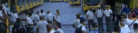  Rodoviários relaizaram Assembléiae atrasam saída de ônibus das garagens