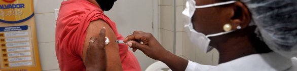Vacinação contra gripe é aberta ao público geral em Salvador