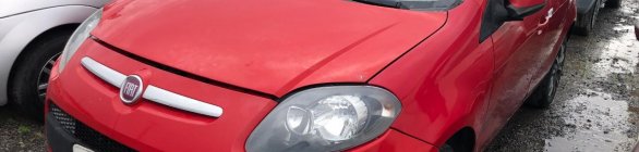 Transalvador leiloa mais de 90 veículos e sucatas