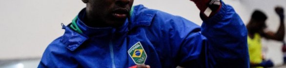 Por unanimidade, Keno Machado avança às quartas de final do boxe em Tóquio