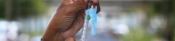 Adolescente são cadastrados para vacina contra a Covid