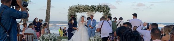 Campeão Olímpico, Isaquias Queiroz, se casa em Ilhéus, no sul da Bahia